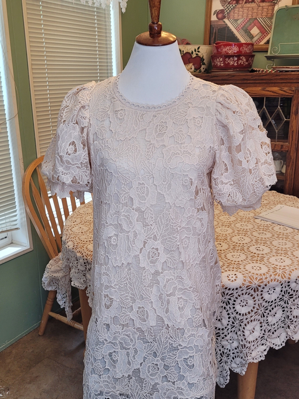 Umgee Cream Lace Puff Sleeve Dress